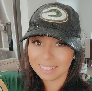 Meet your Posher, Cynthia